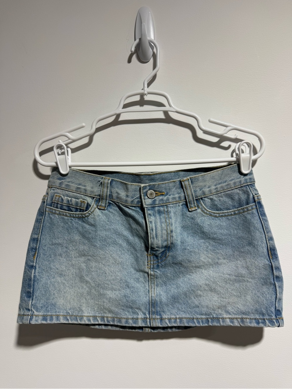 Brandy Melville J.Galt Mini Denim Skirt. Small